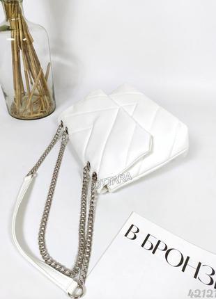 Сумка з ланцюжком біла жіноча, жіноча стьобана сумка біла з ланцюжком4 фото