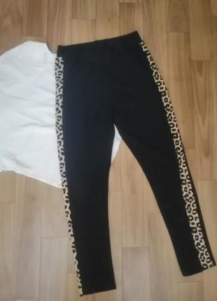 Красиві брюки з ломпассами.