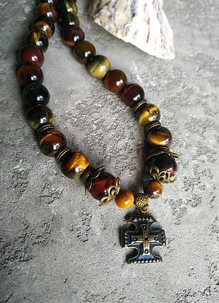 Чокер из тигрового глаза.