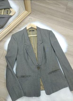 Boss шерстяний класичний короткий діловий офісний піджак жакет блейзер сіро - бежевого кольору s m hugo boss2 фото