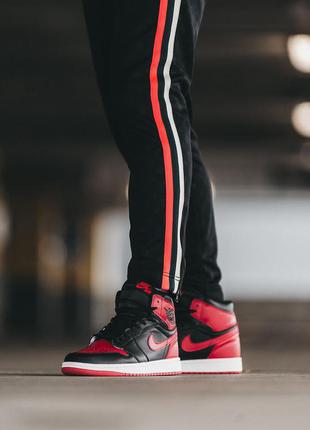 Nike air jordan 1 black - red чоловічі кросівки найк аїр джордан10 фото