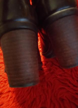 Кожаные ботинки на устойчивом толстом каблуке ,clarks5 фото