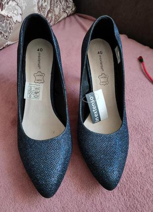 Туфельки жіночі нові шикарні