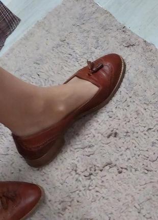 Обалденние лофери з натуральної шкіри hobbs р. 38.5-39