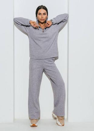 Серый костюм женский прогулочный