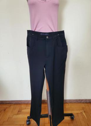 Красиві маячні якісні штани