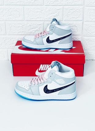 Кроссовки хайтопы женские nike air jordan кросовки найк аир джордан5 фото