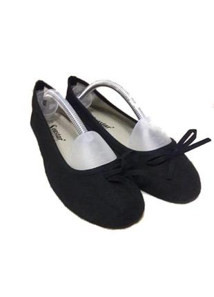 Текстильні чорні балетки