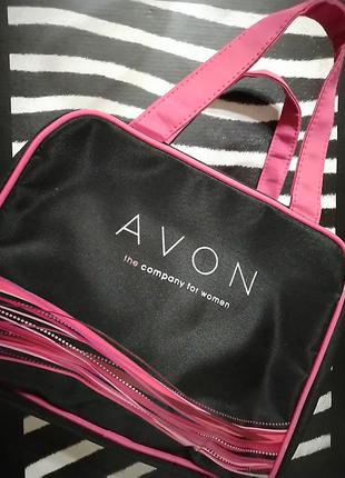 Вместительная косметичка от эйвон