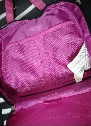 Вместительная косметичка от эйвон