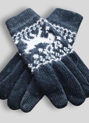 Черные сенсорные перчатки с узором оленя5 фото