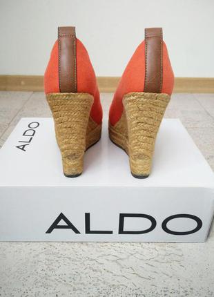 Яркие стильные туфельки на танкетке от aldo3 фото