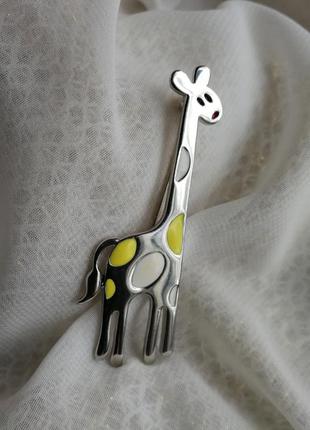 Милый жираф брошь брошка серебристого цвета с пятнами эмаль жёлтые и белые