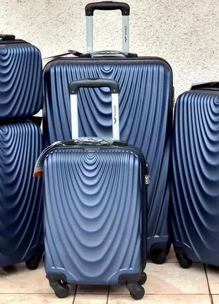 Качественные  бютик косметичка  чемодан валіза wings10 фото