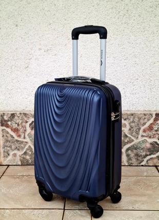Качественные  бютик косметичка  чемодан валіза wings1 фото