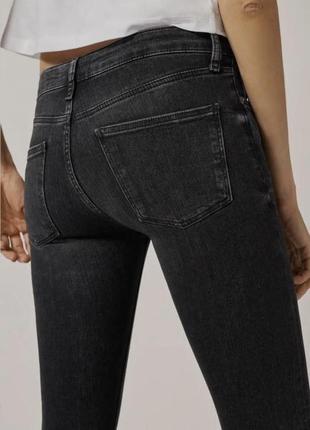 Узкие джинсы цент графит с необработанным краем zara размер xs3 фото