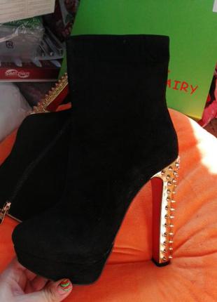 Ботинки замша 8