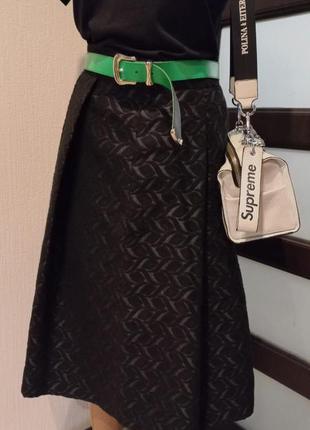 Плотная чёрная юбка трапеция