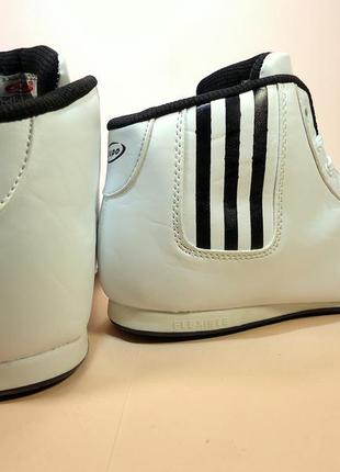 Кросівки жіночі, високі, білі, для бігу і тренувань. розмір 39-414 фото