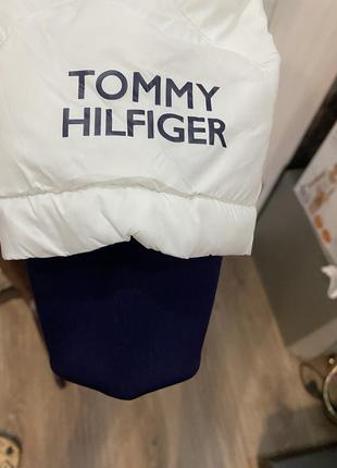 Курточка пуховик Tommy hilfiger белая стеганый2 фото
