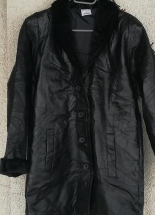Жіноча куртка чорне двобортне пальто1 фото