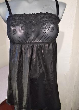 Дуже гарний пенюар для сну.