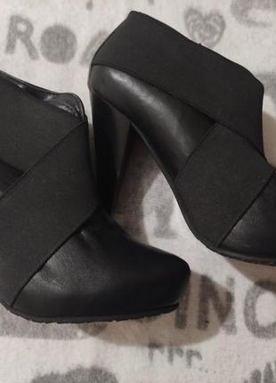 Осінньо-весняні черевики