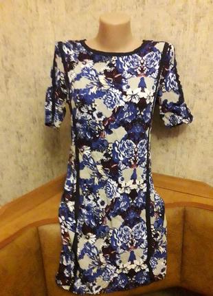 Симпатичное платье ,материал как жатка .