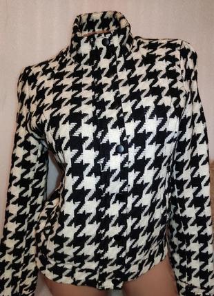 Ваза декоративная стеклянная 18 см прозрачная