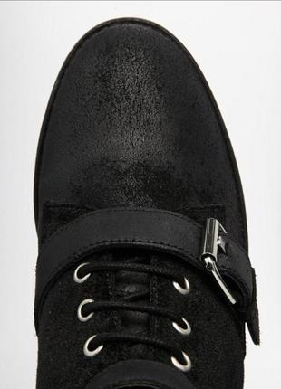 Кожаные ботинки с бархатными вставками бренд park lane4 фото