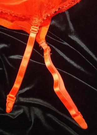 Бюстгальтер-корсет с подвязками для чулок