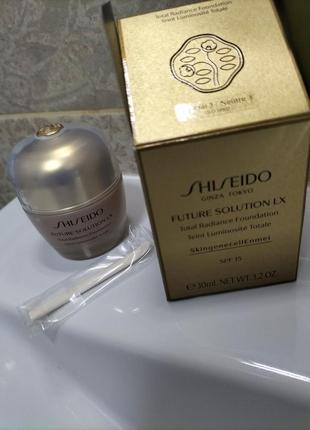 Тональний засіб  shiseido з ефектом сяяння шкіри3 фото