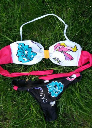 Яскравий купальник