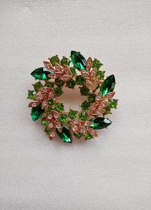 Брошка "зелений віночок"
