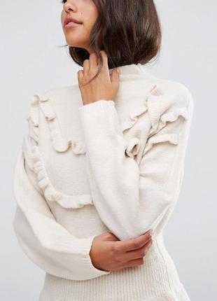 Бежевый молочный свитер с высоким горлом и оборками кофта джемпер vero moda3 фото