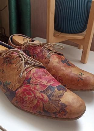 Очень классные кожаные туфли цветочный принт цветы яркие оригинальные кожа