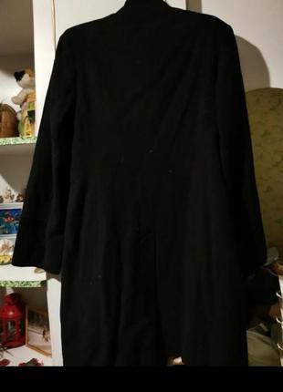 Классическое черное пальто 40р