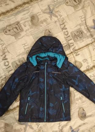 Продам куртку в дуже хорошому стані на зріст 110-116см