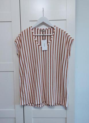 Футболка від lefties