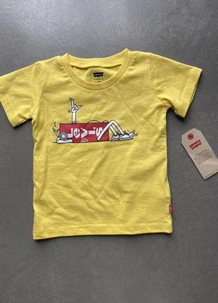 Футболка levis