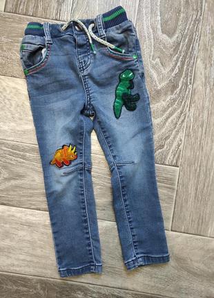 Джинси з нашивками