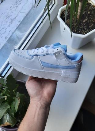 Женские кроссовки в стиле  nike air force 1 shadow белые с голубым3 фото