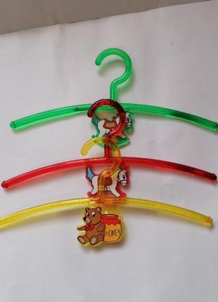 Дитяча вішалки для одягу