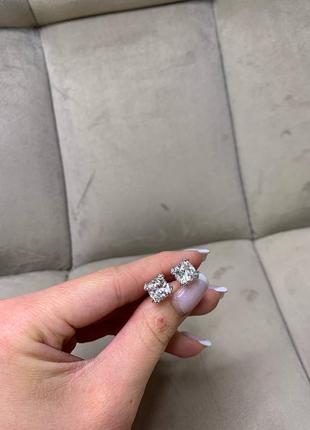 Серьги гвоздики серебро 925 камни фианиты алмазным напылением в стиле tiffany