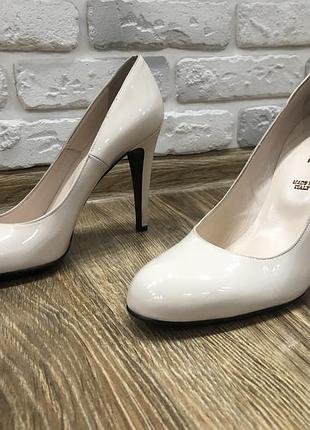 Жіночі туфлі-човники bally zerene