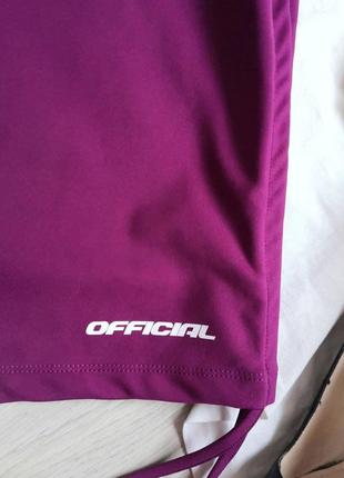 Фиолетовый плотный спортивный топ с квадратным вырезом6 фото