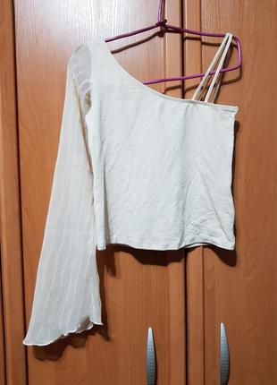 Стильная бежевая кофточка с одним рукавом, майка-блузка