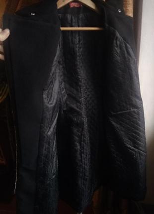 Чорне кашемірове пальто