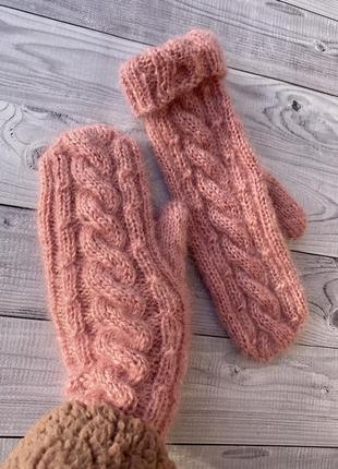 Мохеровые вязаные варежки серые белые митенки розовые пушистые рукавички