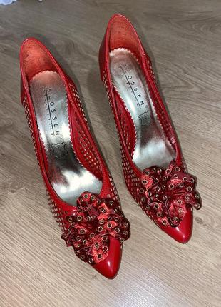 Туфлі човники, червоні на шпилька3 фото
